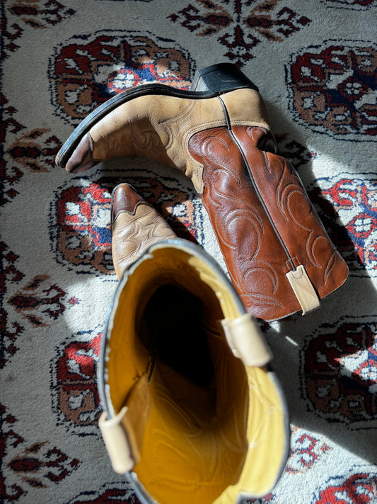 Vintage Two Toned Leather Embroidered Cowboy Boots (W9/M7.5)