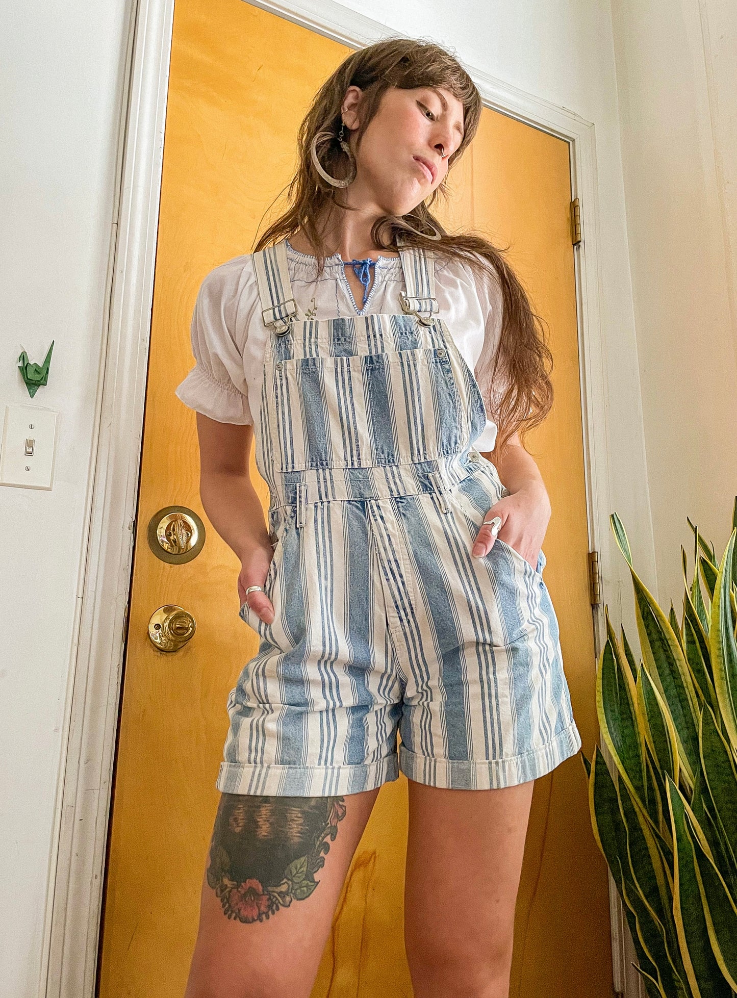 90’s Striped Bibbed Shorts Overalls (S-M)