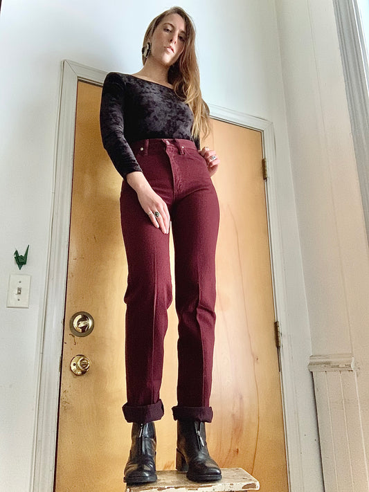 Vintage 80s Deadstock Deep Burgundy Wrangler Jeans (26/27”W)