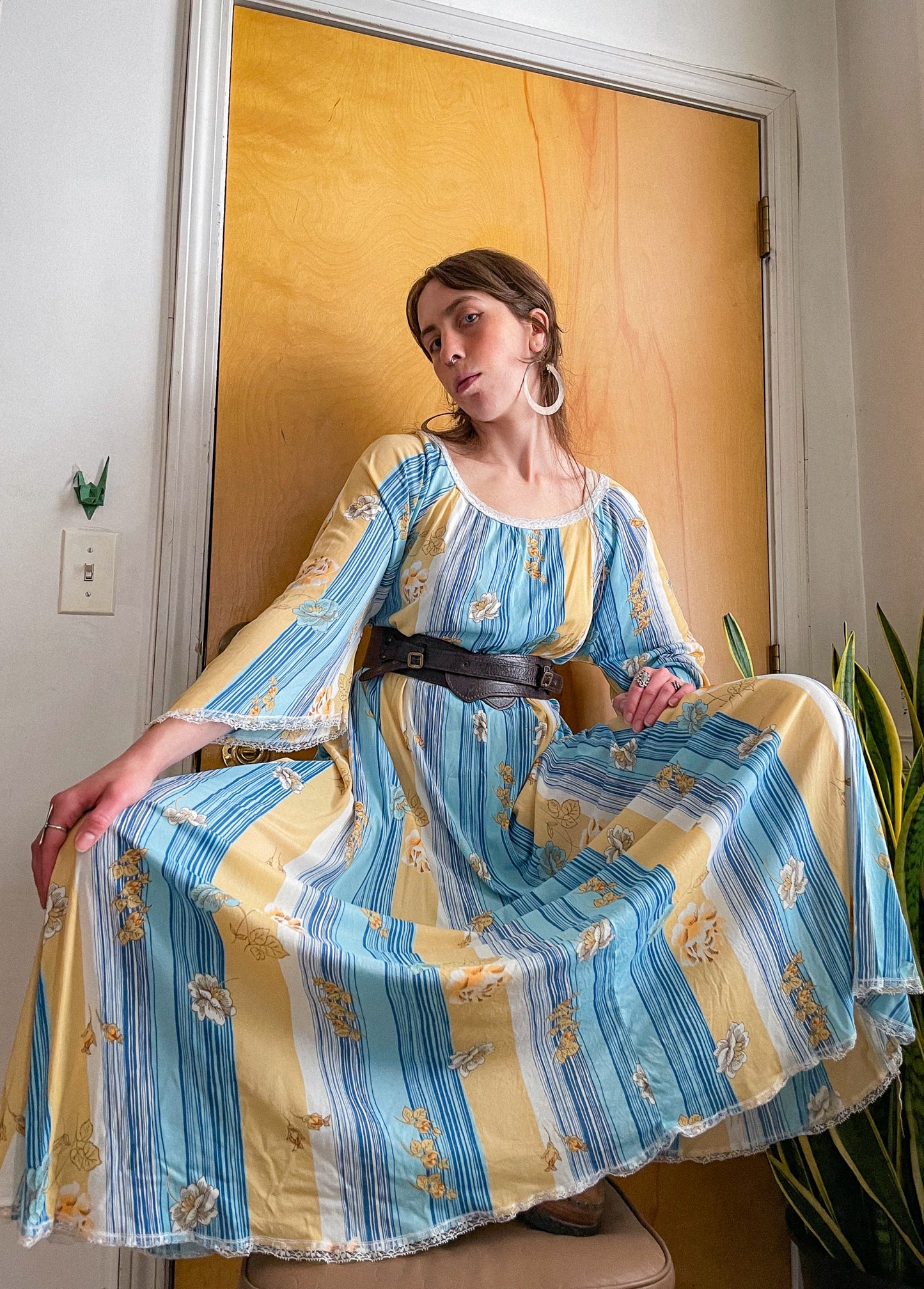 70s Nylon Maxi w/ Angel Sleeves (M-XL)