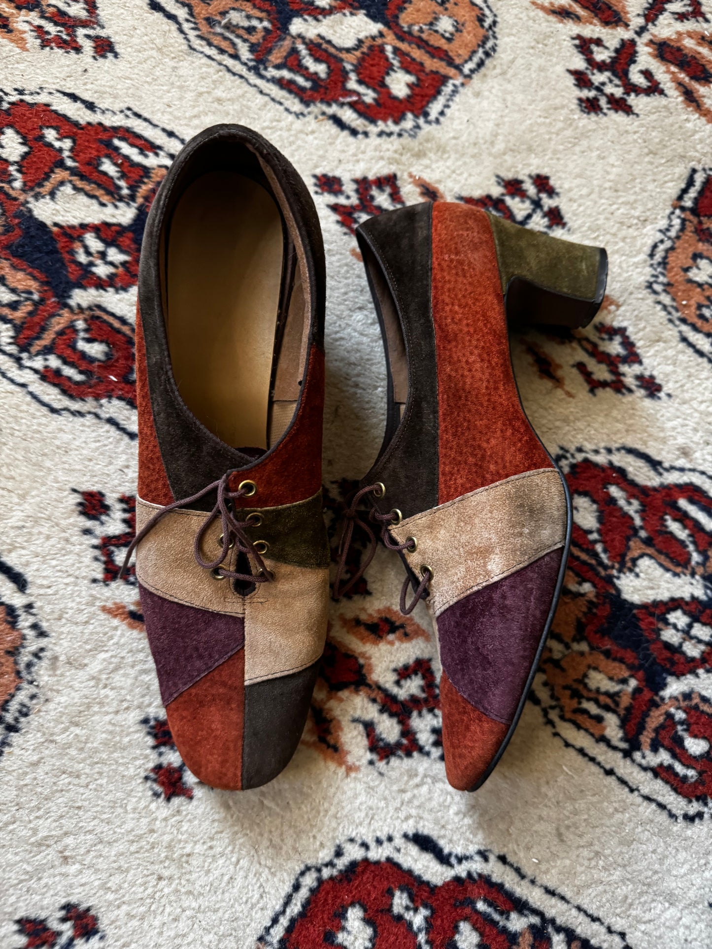Vintage 60s suede patchwork heeled laceups (9)