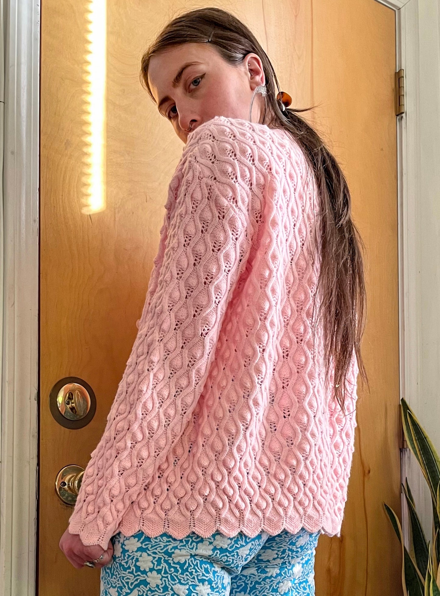 70s Bubblegum Pink Popcorn Knit Cardigan (M)