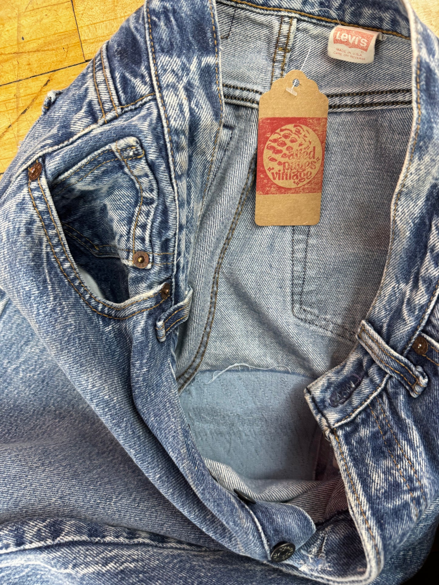 90s Stonewash 5-Button Fly 501 Levi's (25-27"W)
