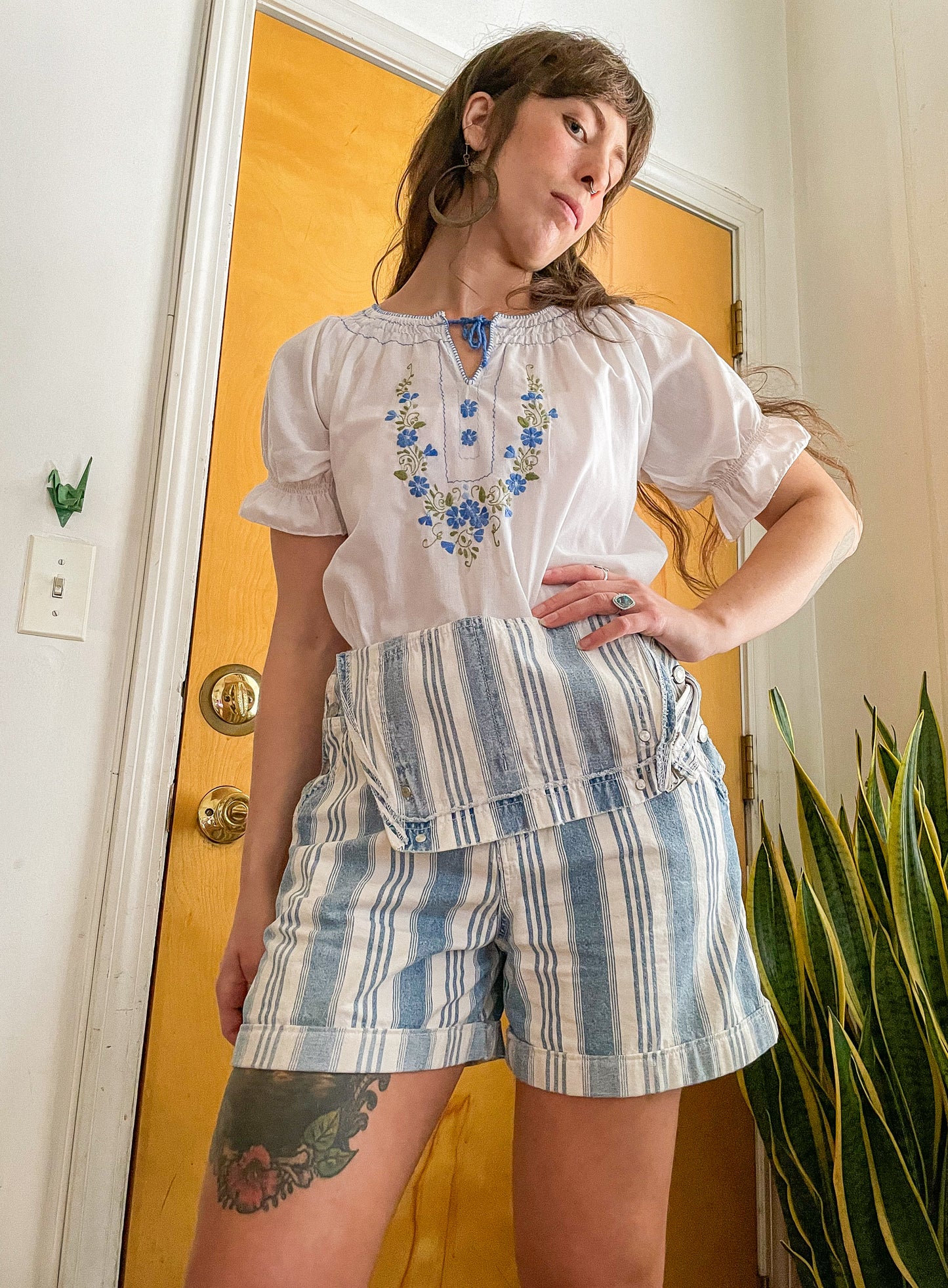 90’s Striped Bibbed Shorts Overalls (S-M)