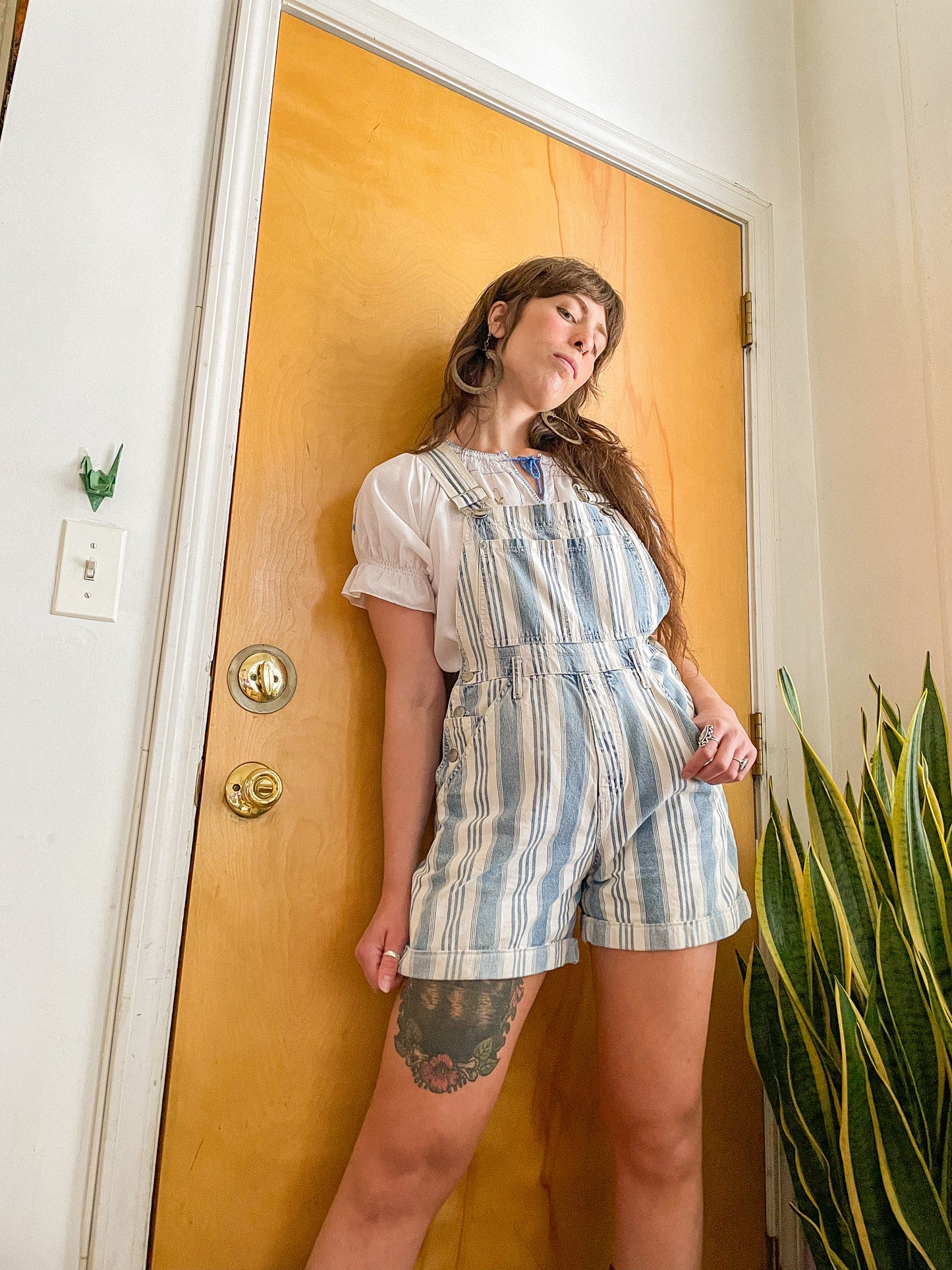 90’s Striped Bibbed Shorts Overalls (S-M)