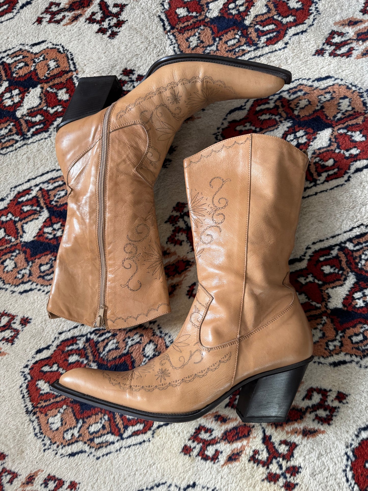 90's Embroidered Mid Calf Heeled Boots (W9.5)