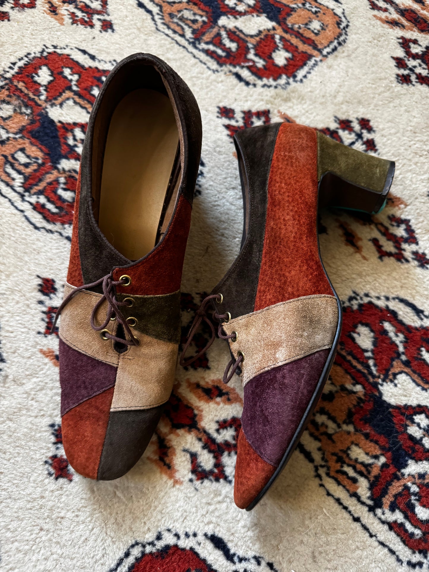 Vintage 60s suede patchwork heeled laceups (9)