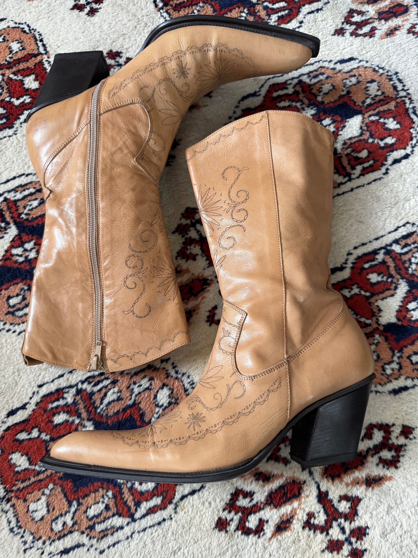 90's Embroidered Mid Calf Heeled Boots (W9.5)