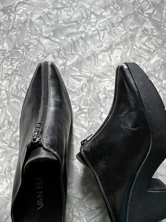 Vintage Funky 90s Heeled Zip Front Platform Mules (8.5)