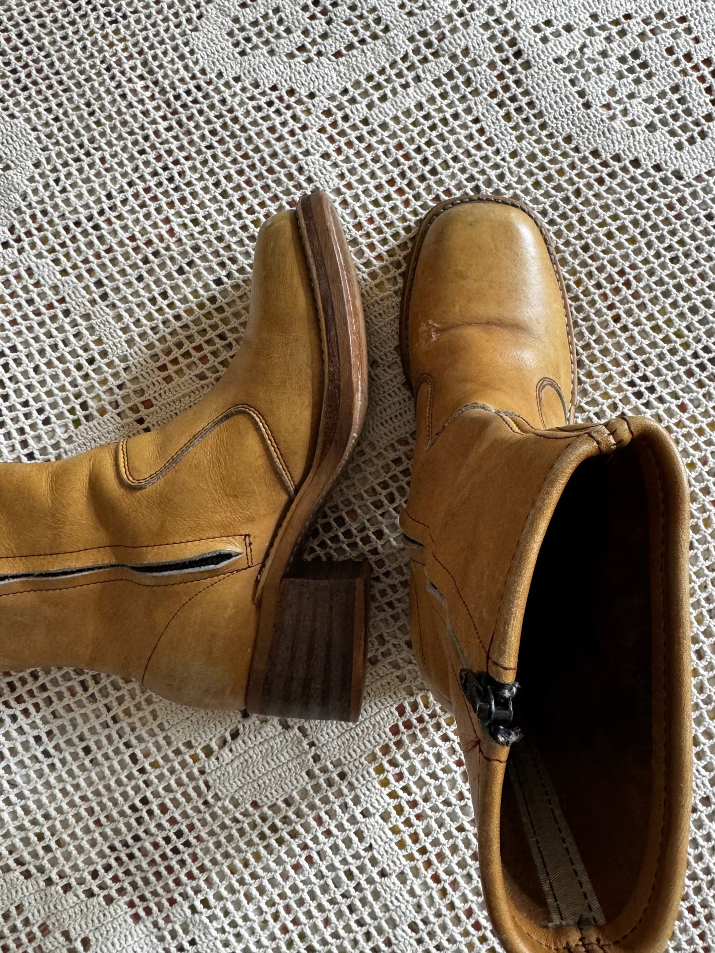 Vintage Ankle Campus Boots (W9)