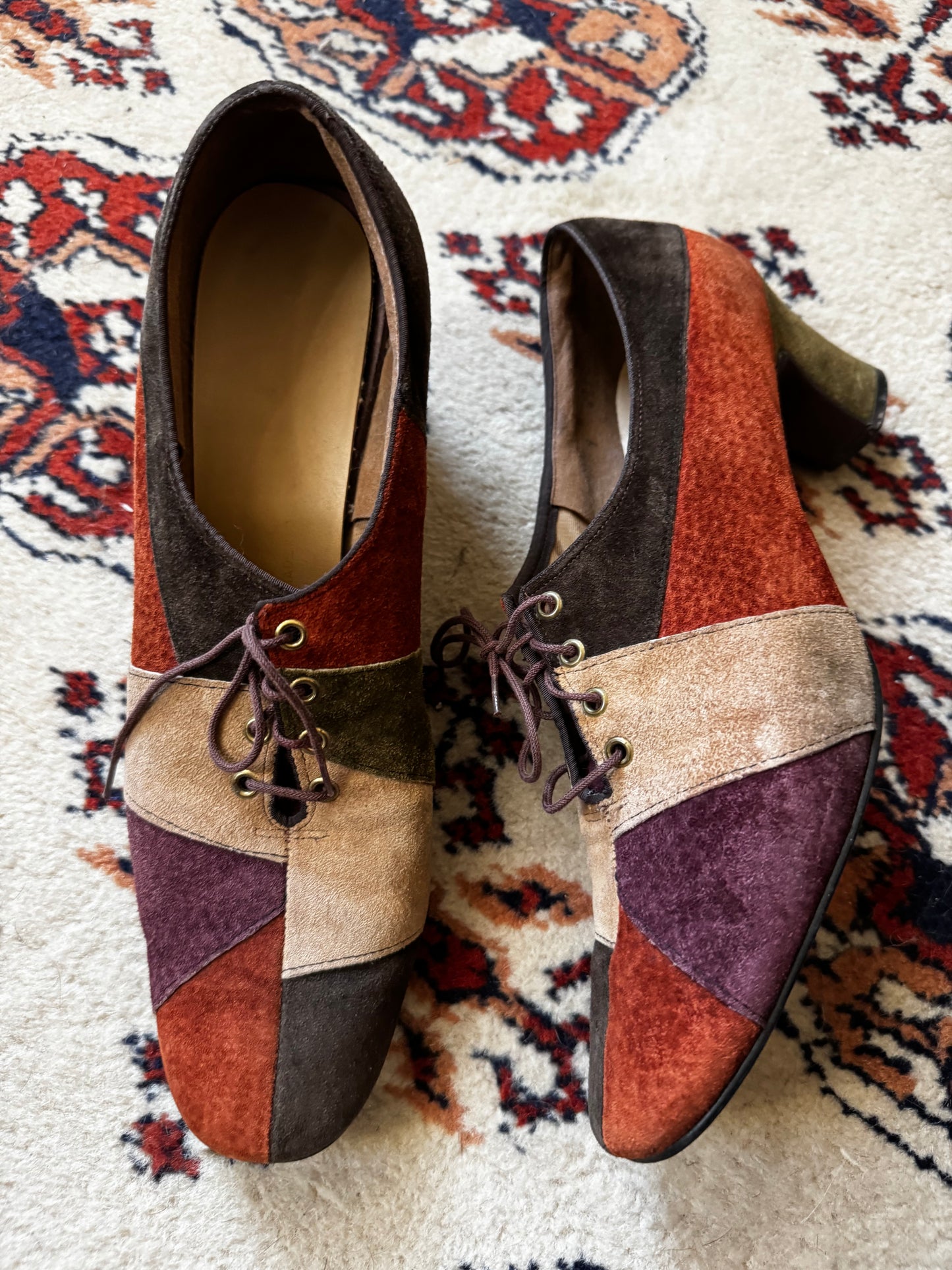 Vintage 60s suede patchwork heeled laceups (9)