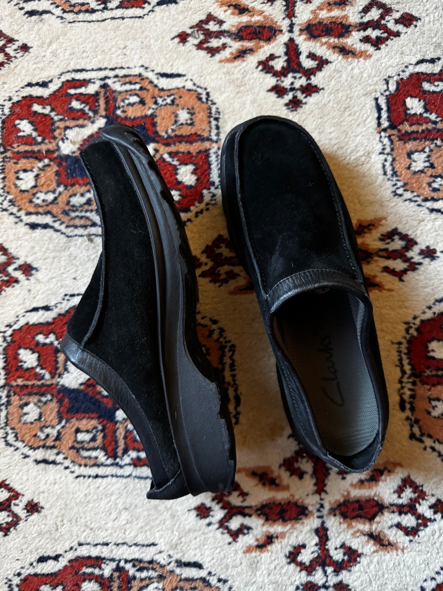 Vintage 90s Clarks Black Suede Wallabee Slip Ons (9/9.5)