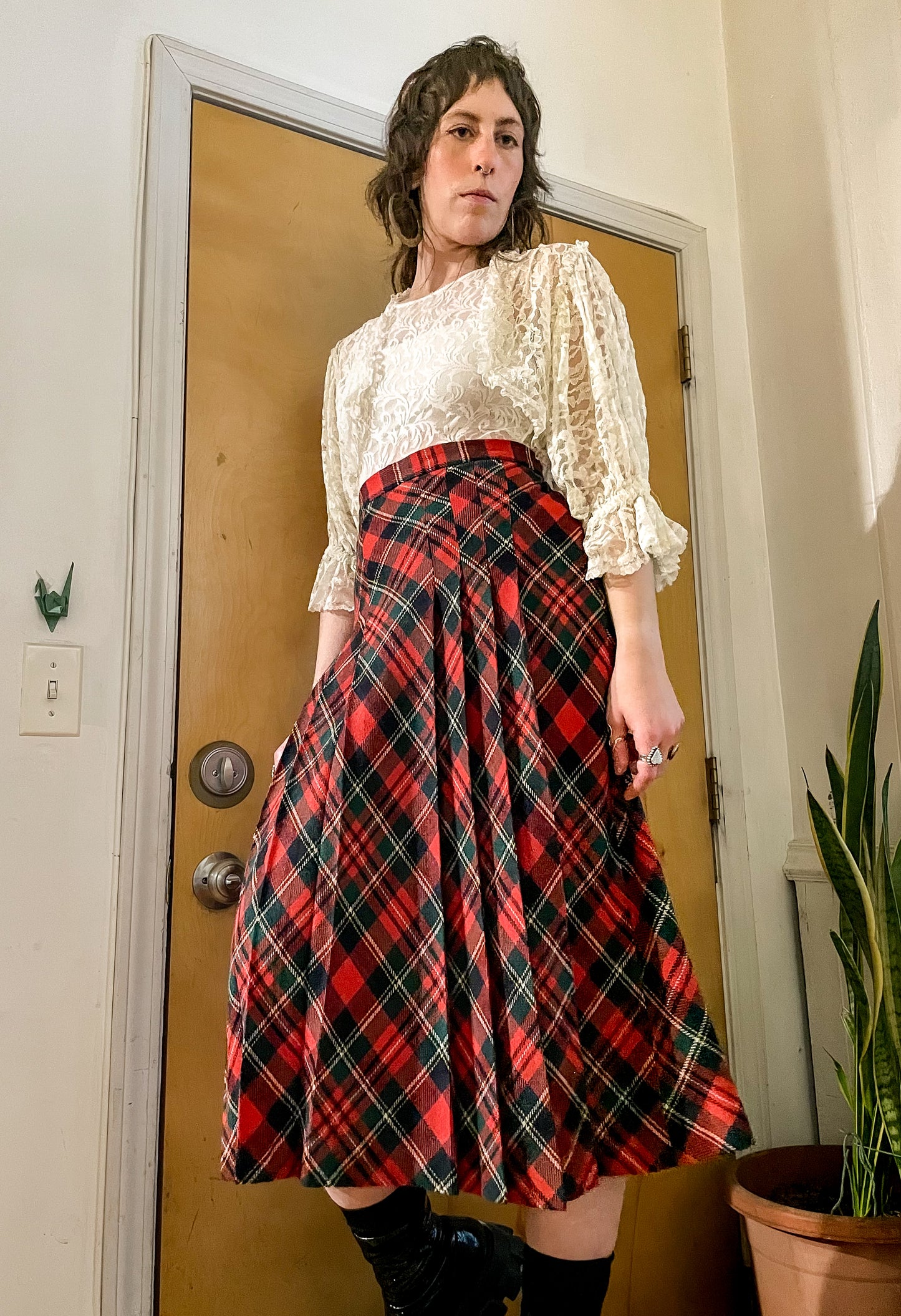 Early 80’s Pleated Tartan Plaid Midi Skirt (28-29”W)