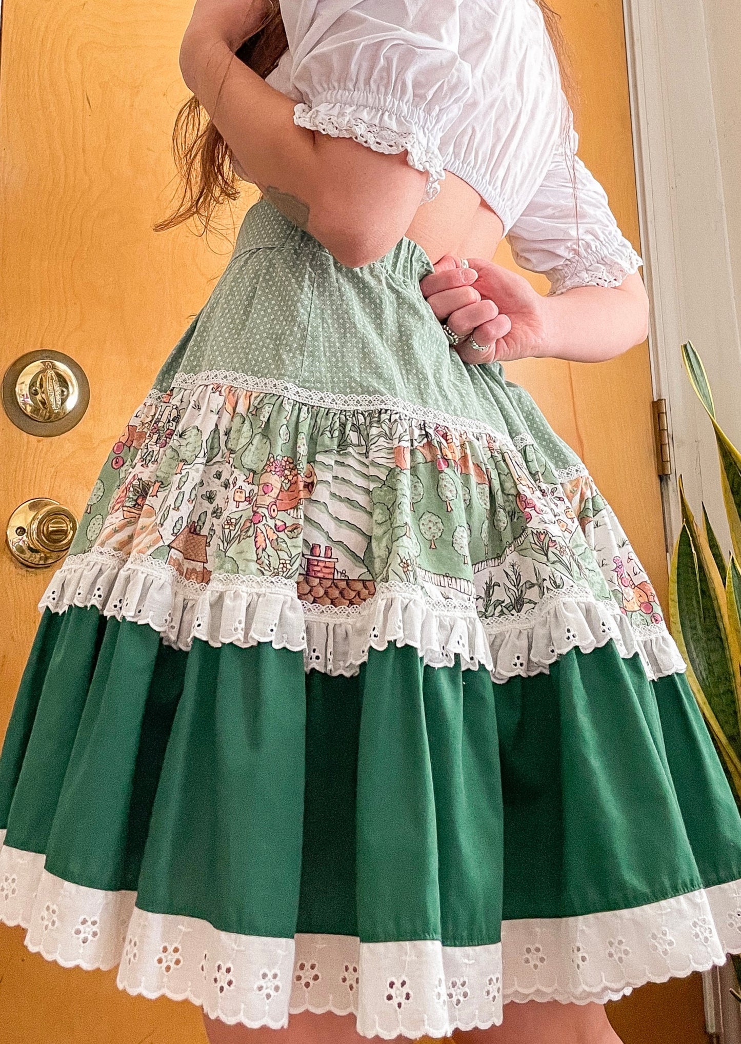 Late 70s- Early 80s Folk Square Dancing Mini Skirt (M-L)