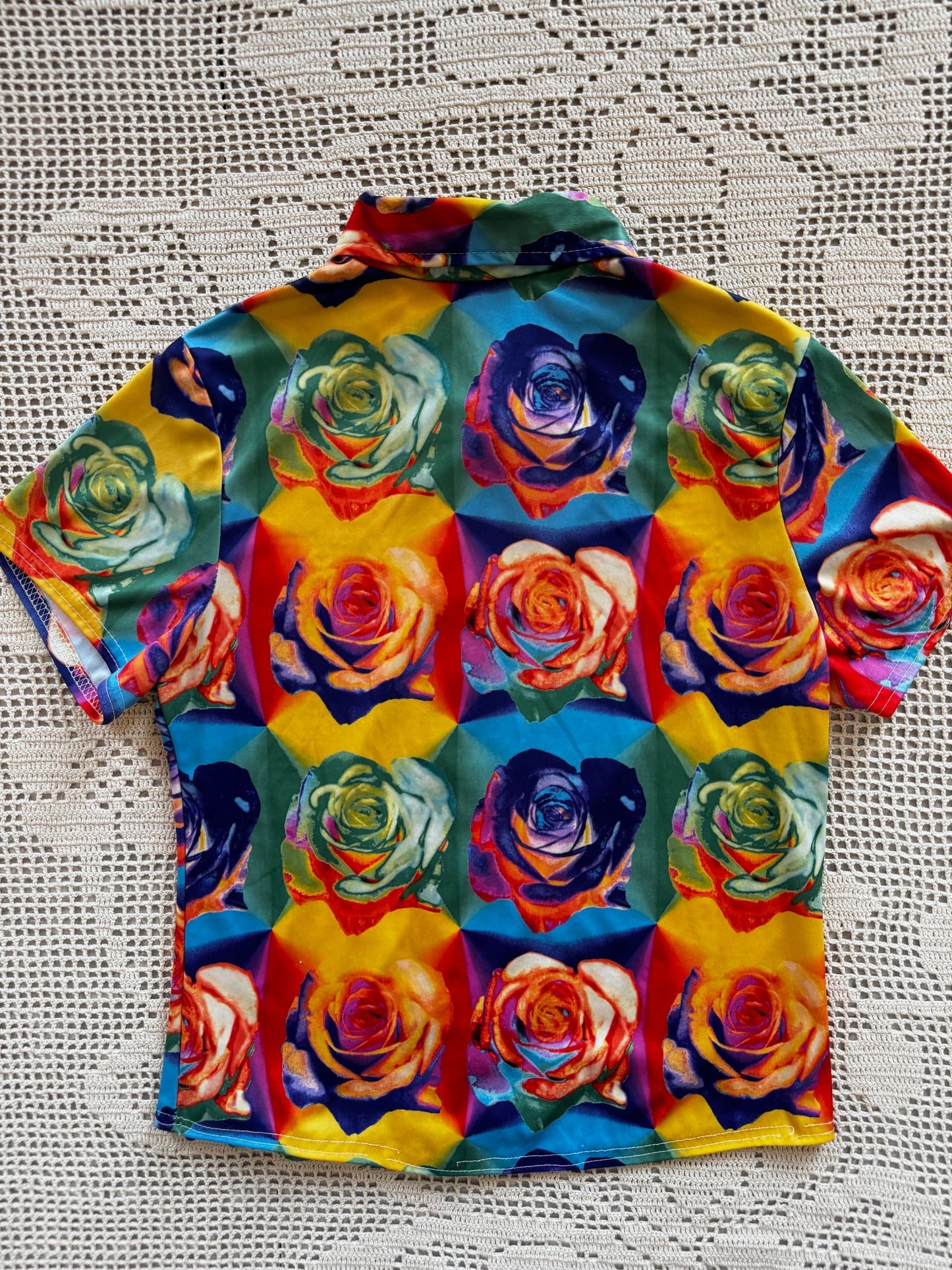 y2k Digital Art Rose Print Short Sleeve Button Down (M)