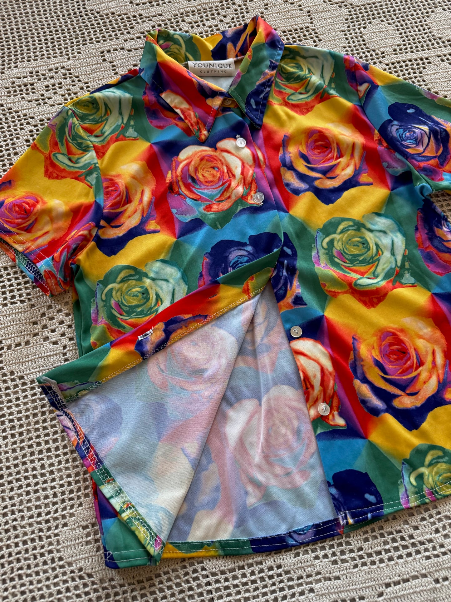 y2k Digital Art Rose Print Short Sleeve Button Down (M)