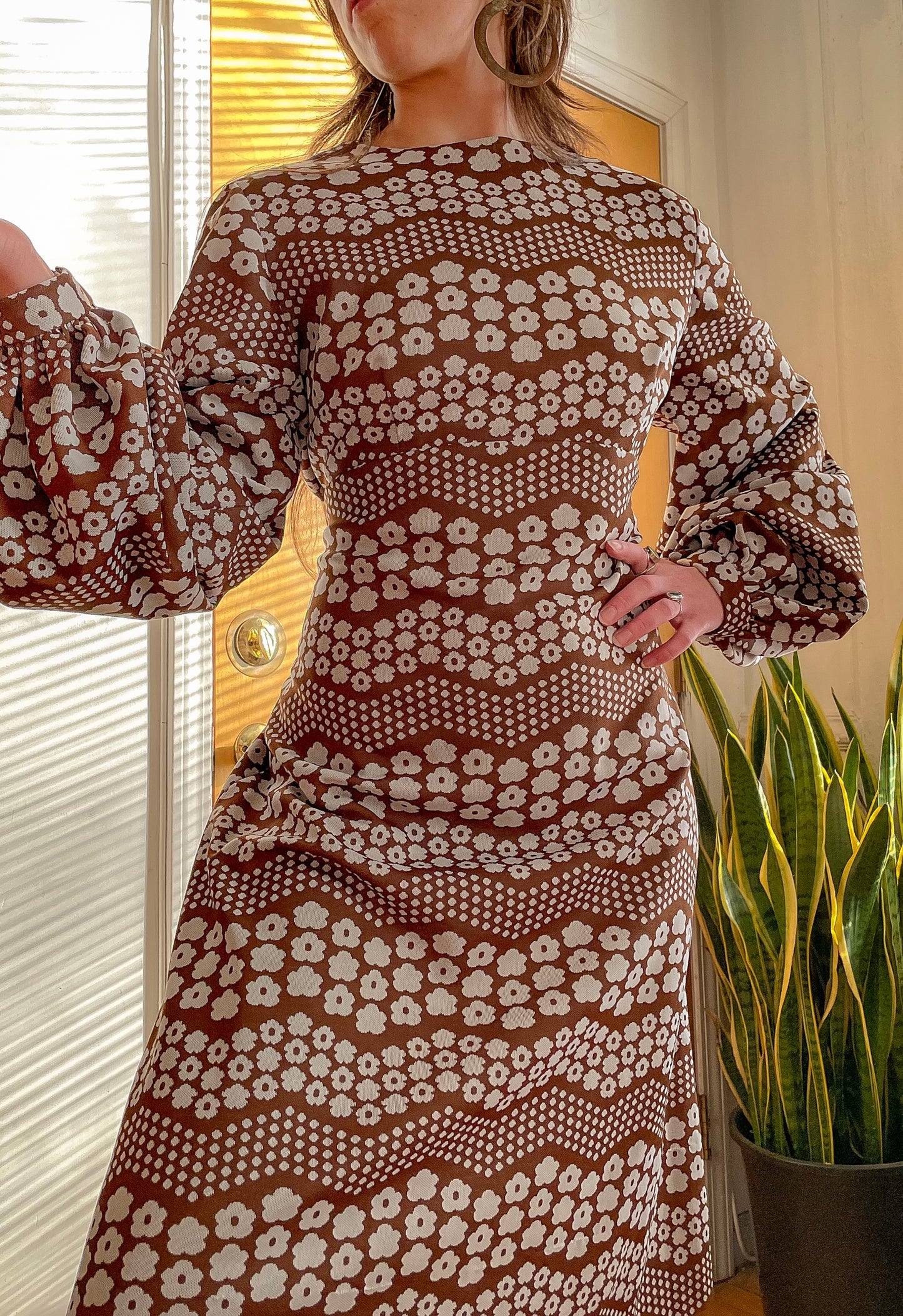 60s Funky Flower Balloon Sleeve Dress (L/XL)