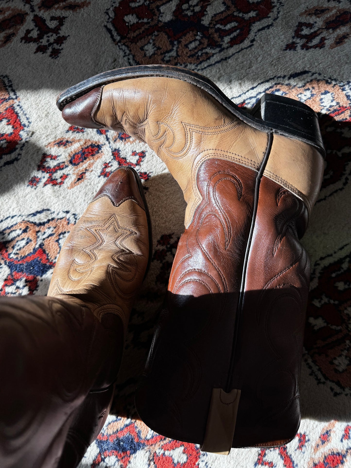 Vintage Two Toned Leather Embroidered Cowboy Boots (W9/M7.5)