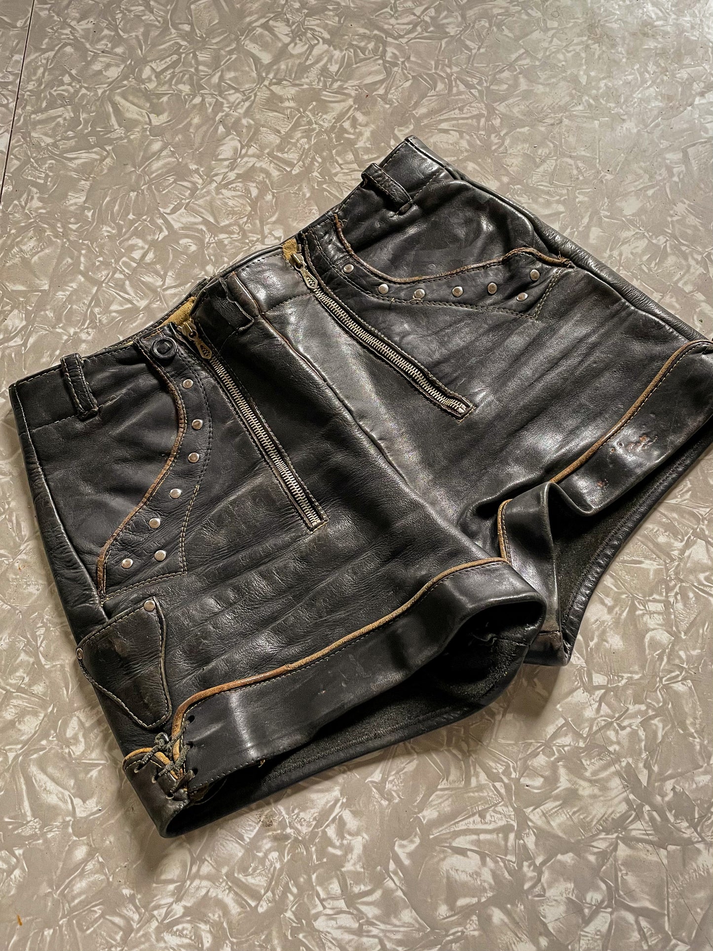 RARE Vintage Double Zipper German Style Leather Shorts (S)