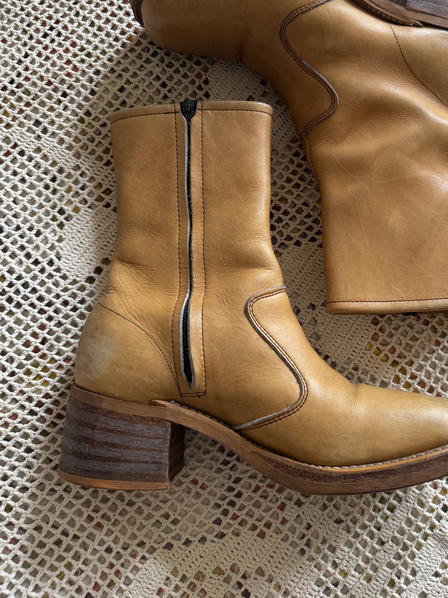 Vintage Ankle Campus Boots (W9)